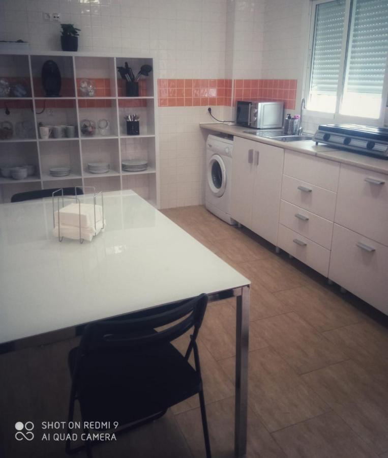 Comodo Adosado En San Bartolome Сан-Бартоломе-де-ла-Торре Экстерьер фото